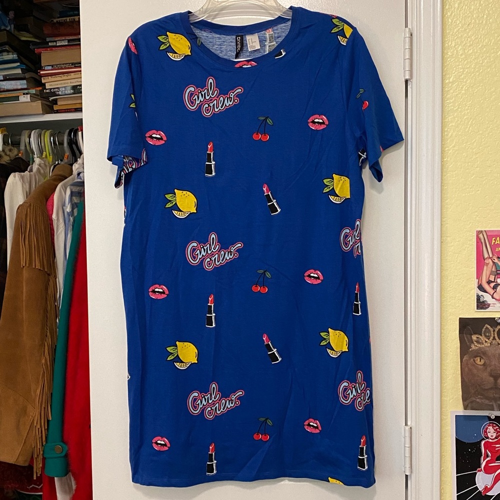 H&M DIVIDED “Girl Crew” T-Shirt Dress